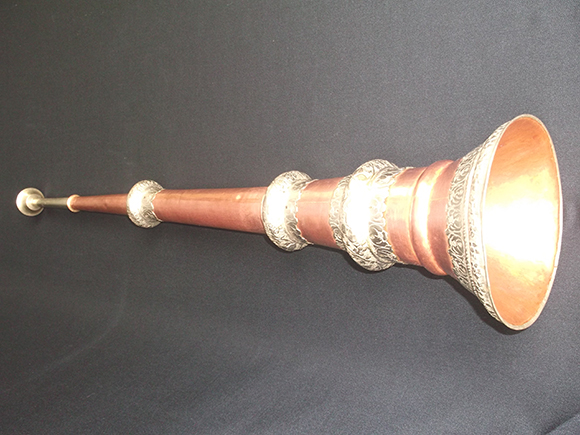 Dungchen trumpet with copper telescopic hallow wind pipe and silver trims