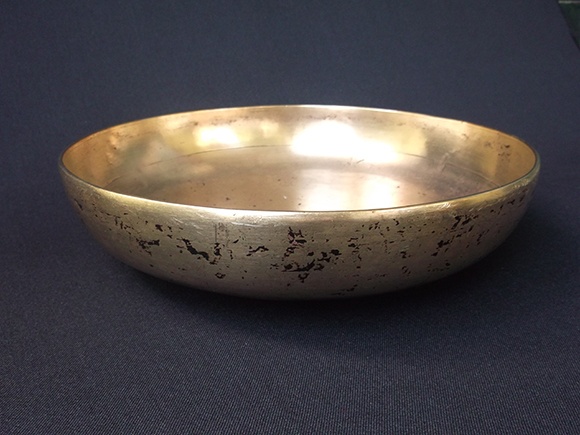 Brass boorela mookudu. Height: 2.5inches and diameter: 9.5 inches.
